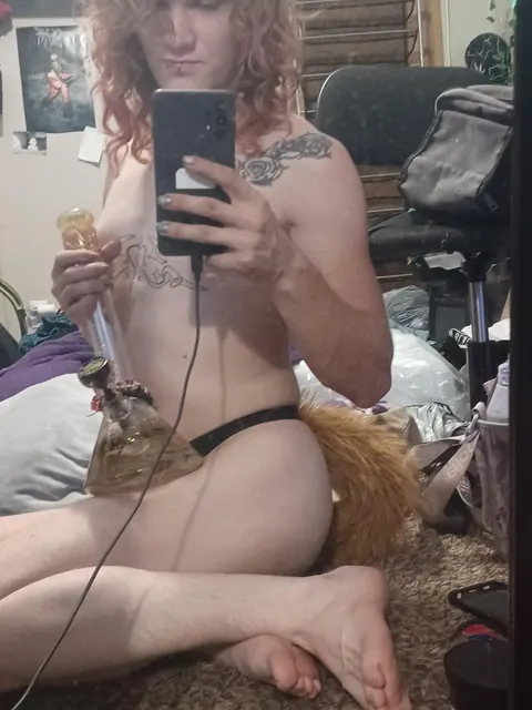 Stoned and horny cat girl<3<3